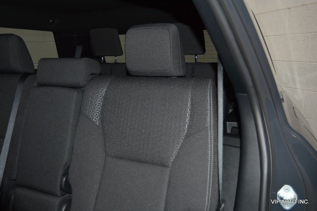 Used 2025 Toyota 4Runner SR5 AWD/4WD image 24