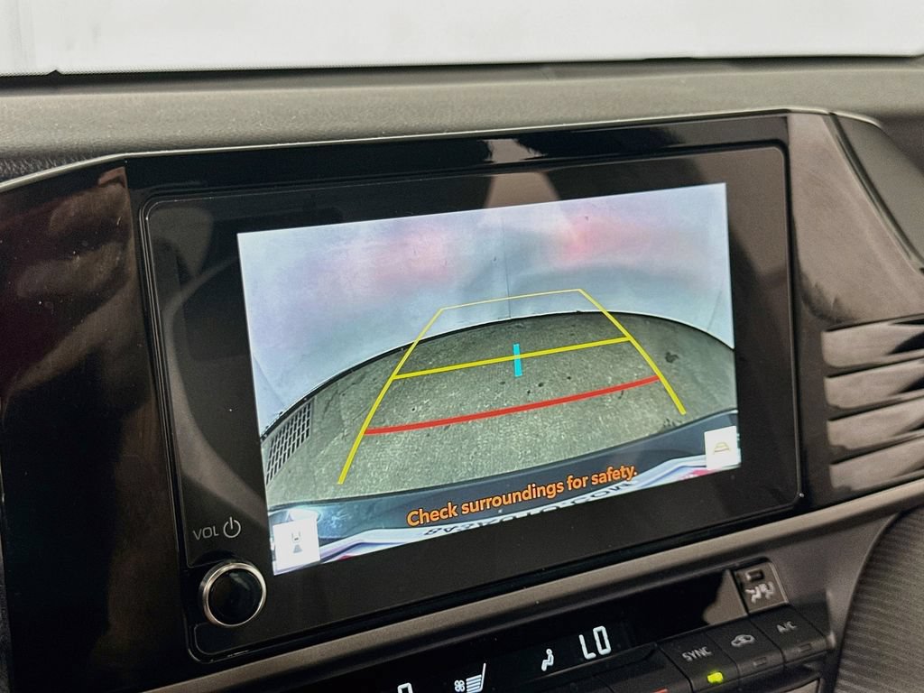 Used 2025 Toyota Camry SE FWD image 11