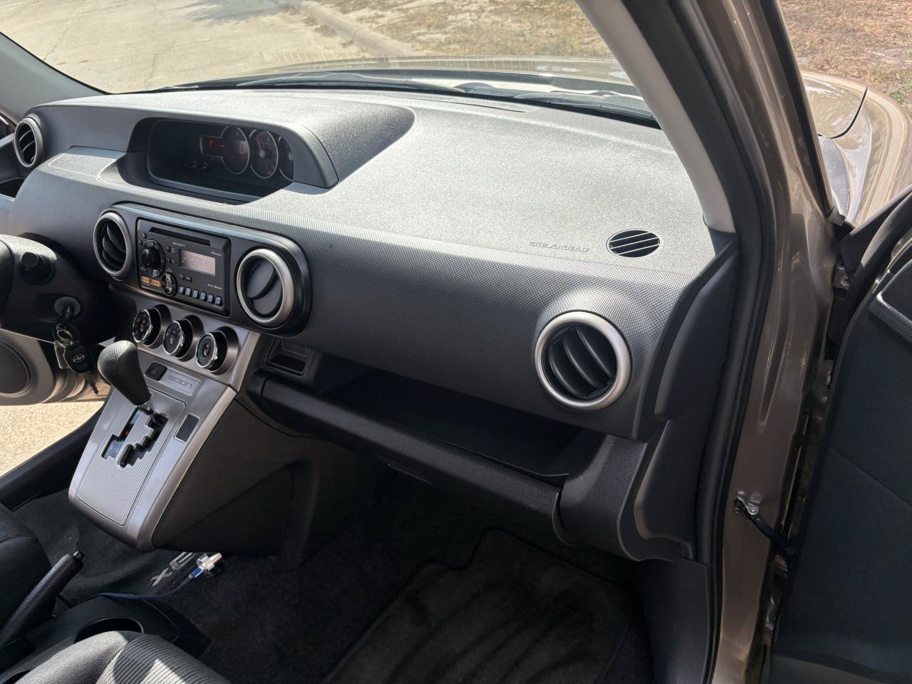 Used 2013 Scion xB FWD image 23