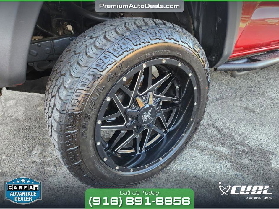 Used 2017 Toyota Tacoma TRD Off-Road image 9