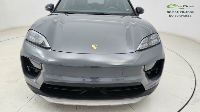Used 2025 Porsche Macan Electric RWD image 9