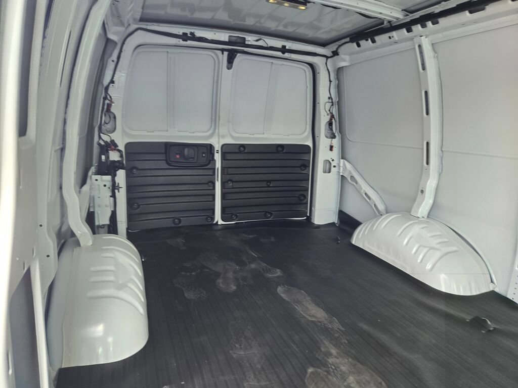 New 2026 Chevrolet Express 3500 Extended w/ Driver Convenience Package RWD image 8