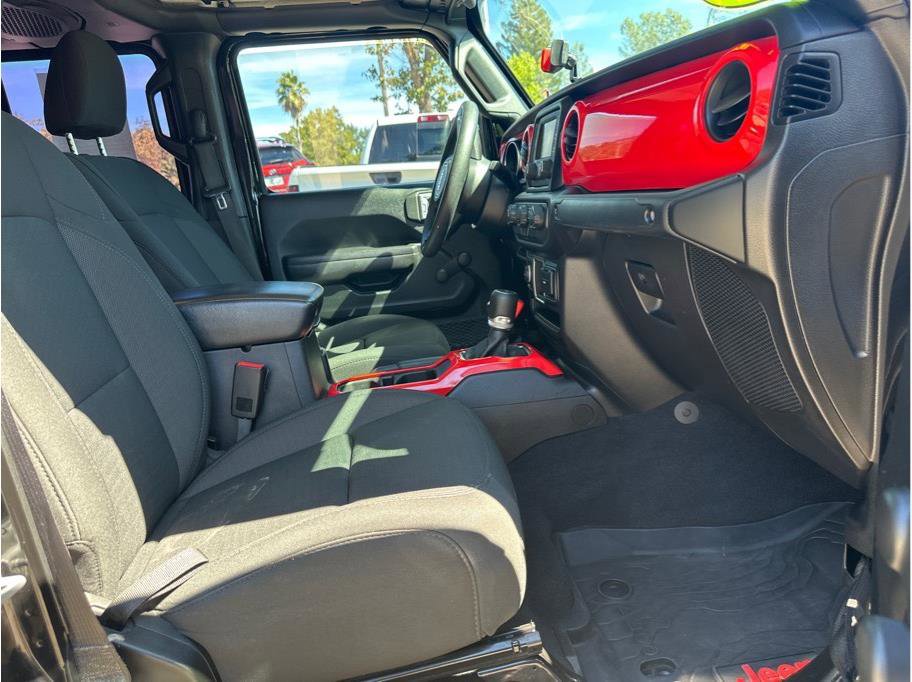 Used 2021 Jeep Gladiator Sport image 11