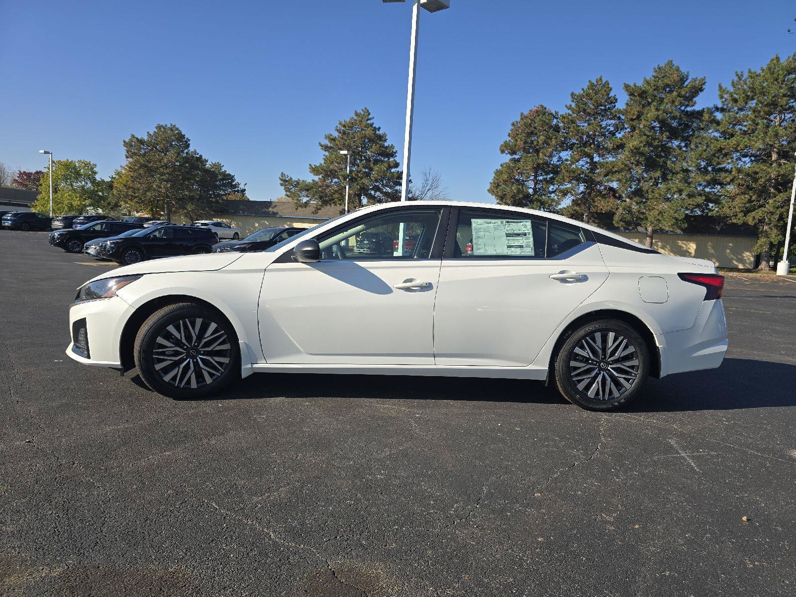 New 2026 Nissan Altima 2.5 SV FWD image 8