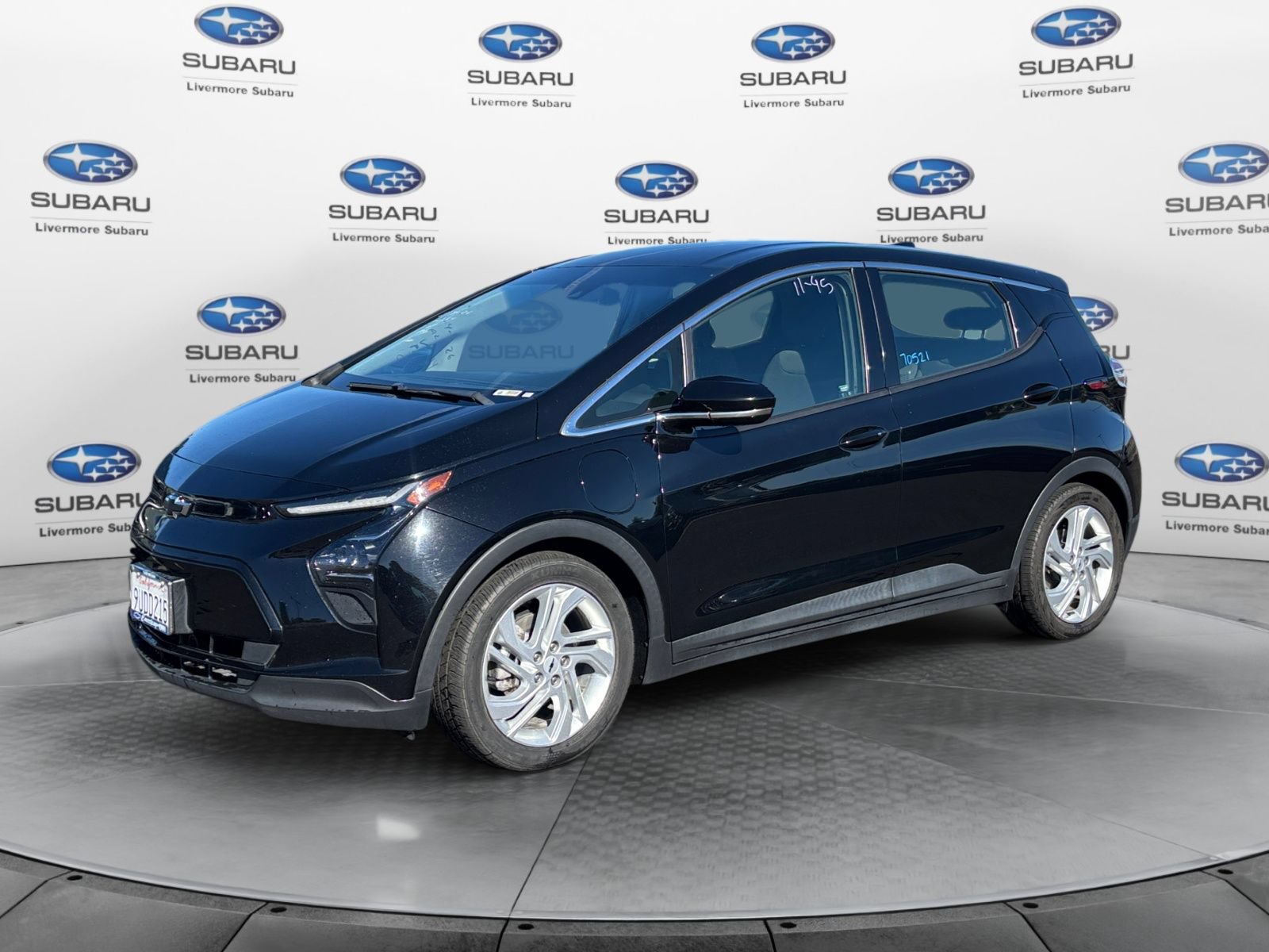 Used 2023 Chevrolet Bolt LT FWD image 2