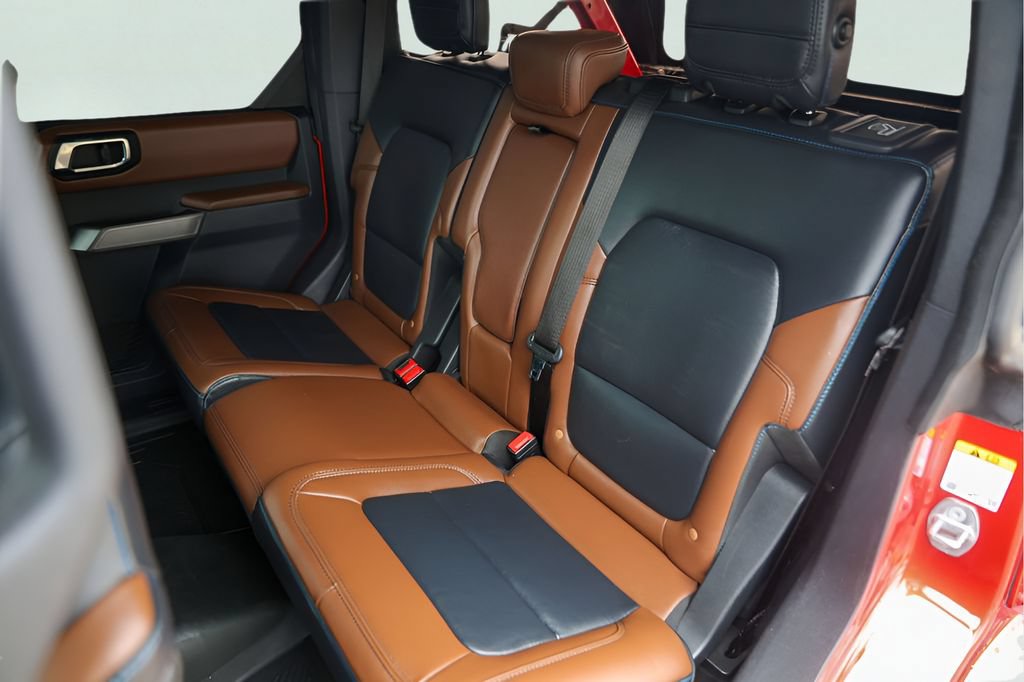 Used 2023 Ford Bronco Outer Banks AWD/4WD image 26