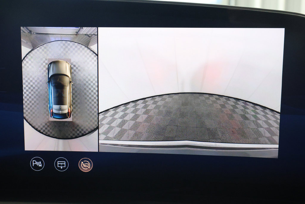 Used 2024 Cadillac Lyriq Luxury RWD image 26