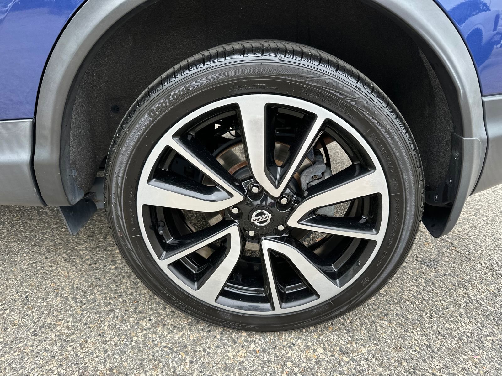 Certified 2019 Nissan Rogue Sport SL w/ Premium Package image 18