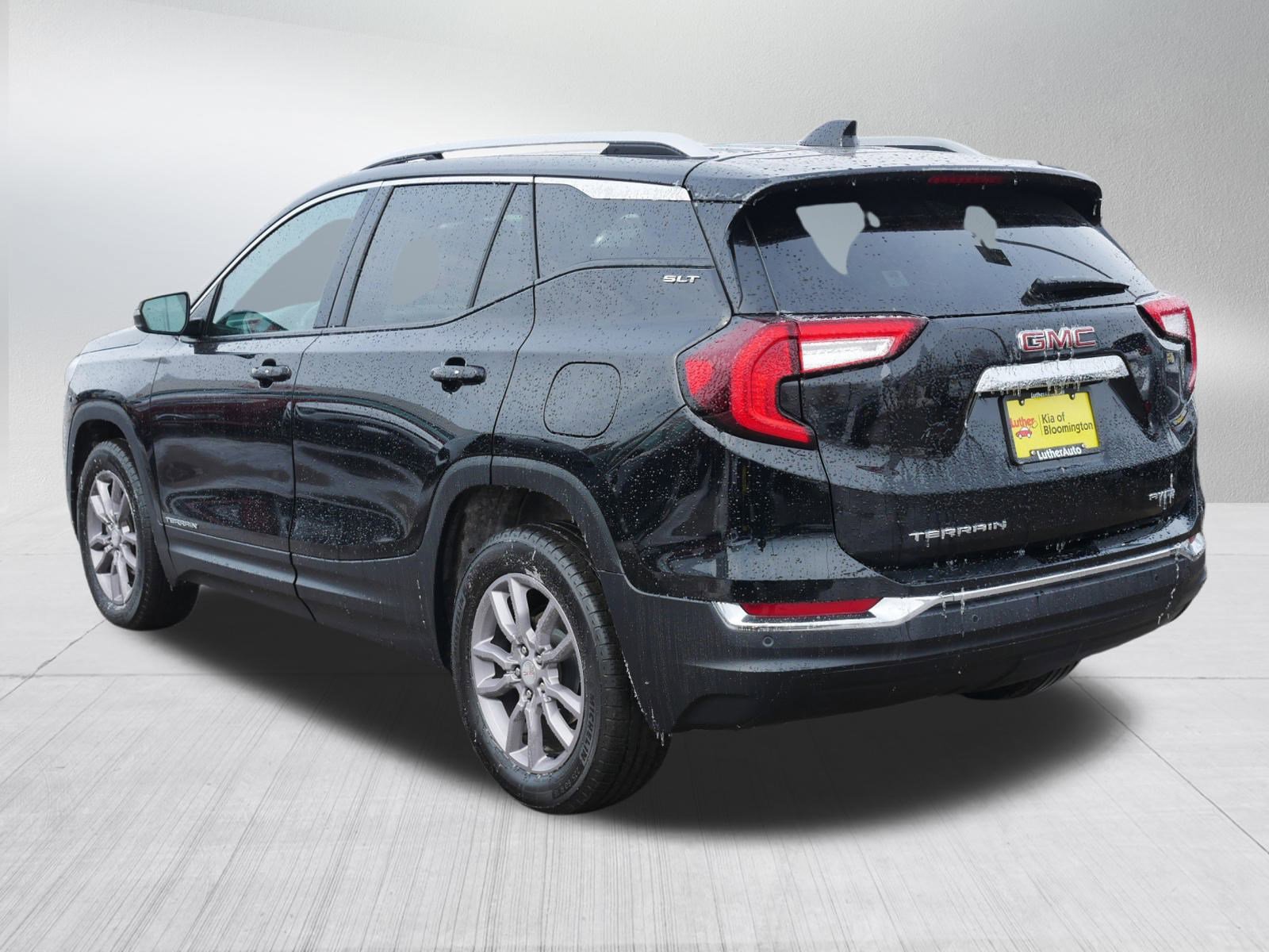 Used 2024 GMC Terrain SLT image 5