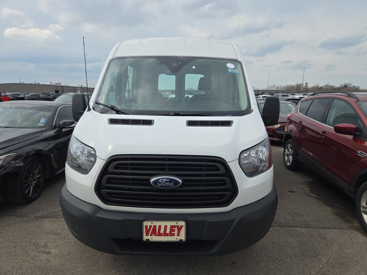 Used 2019 Ford Transit 250 148 Medium Roof RWD image 18