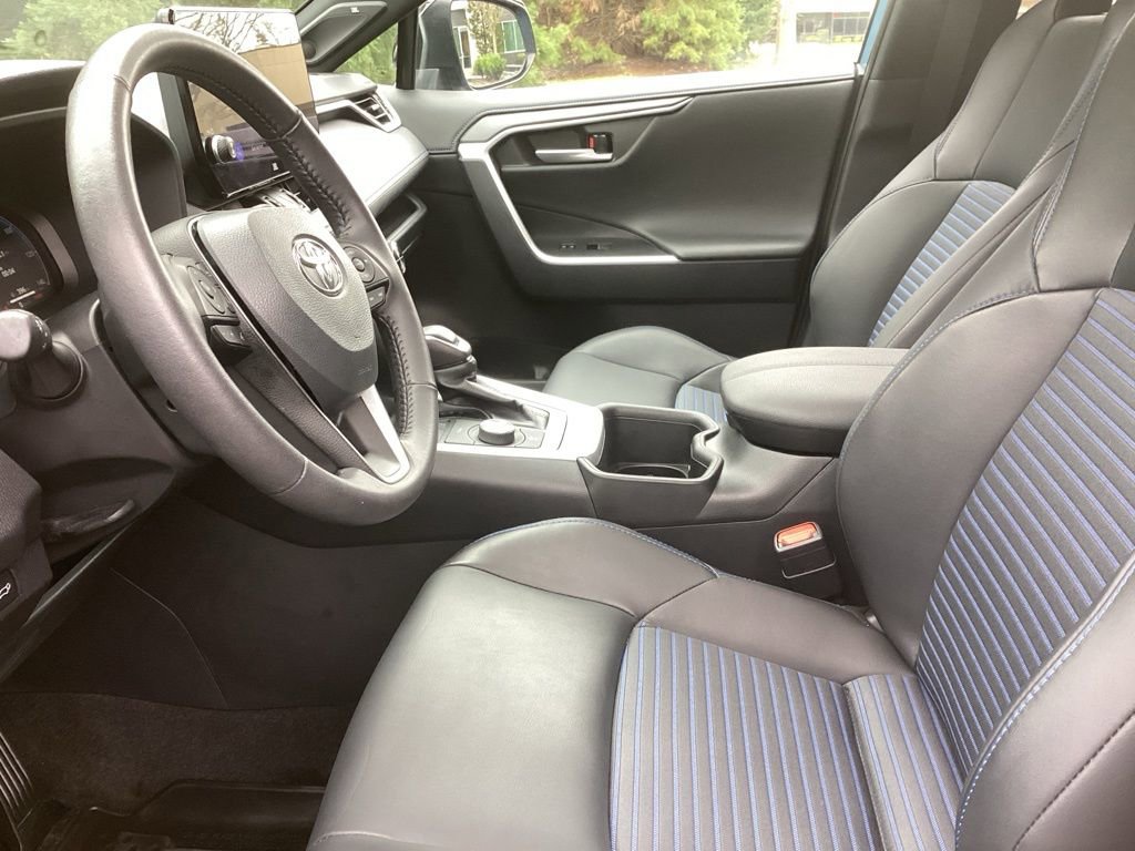 Used 2024 Toyota RAV4 XSE w/ Advanced Technology Package image 4