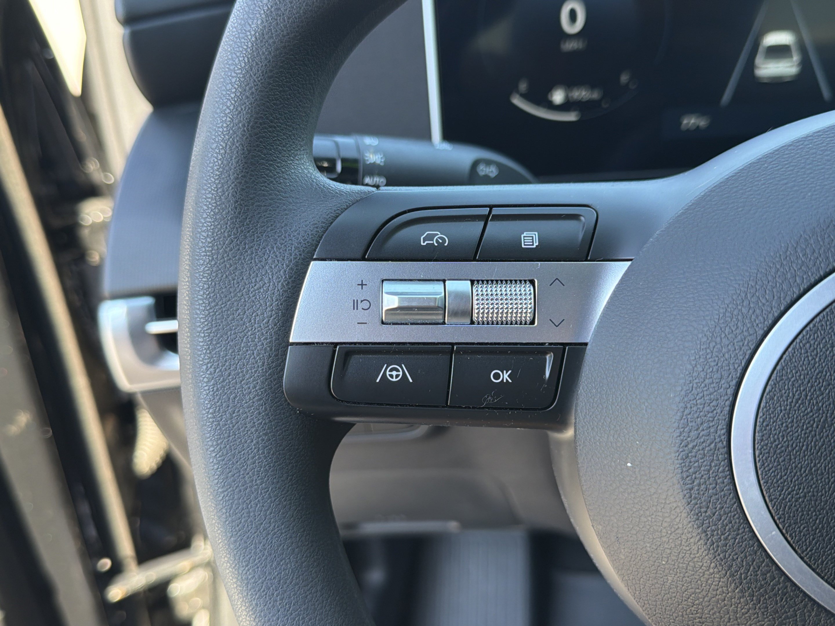 Certified 2025 Hyundai Santa Cruz SEL FWD image 20