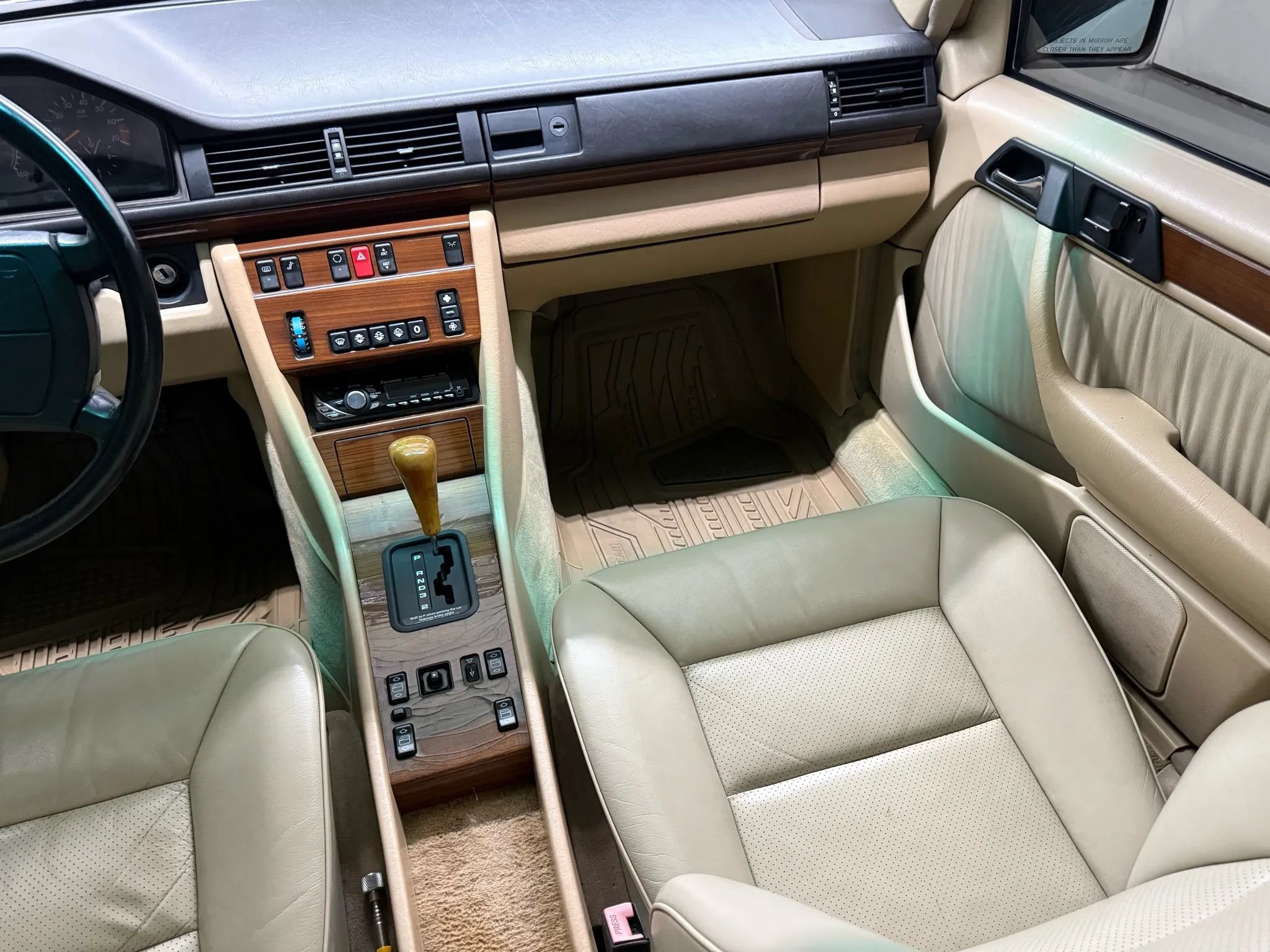 Used 1990 Mercedes-Benz 300 E 3.0 image 76