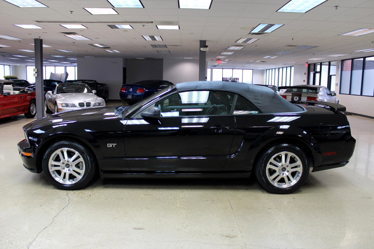 Used 2005 Ford Mustang GT image 10