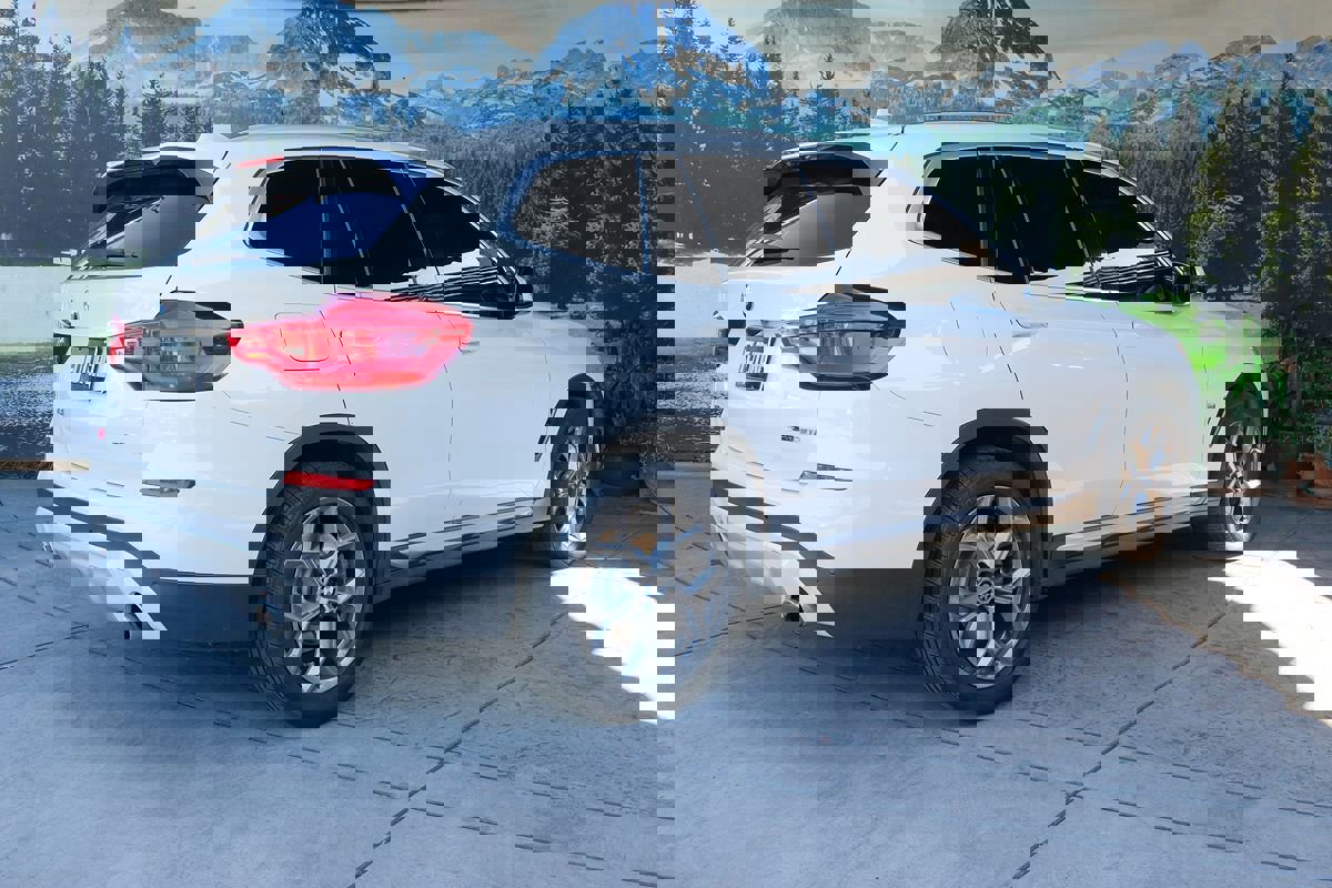 Used 2021 BMW X3 sDrive30i w/ Convenience Package image 6