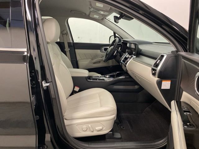 Used 2023 Kia Sorento SX Prestige image 24