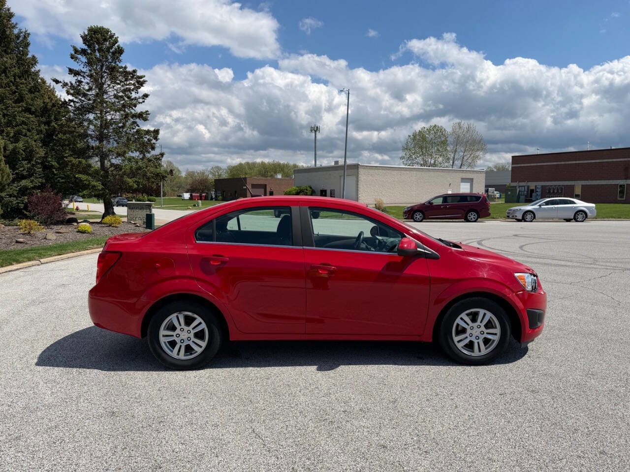 Used 2012 Chevrolet Sonic LT FWD image 4