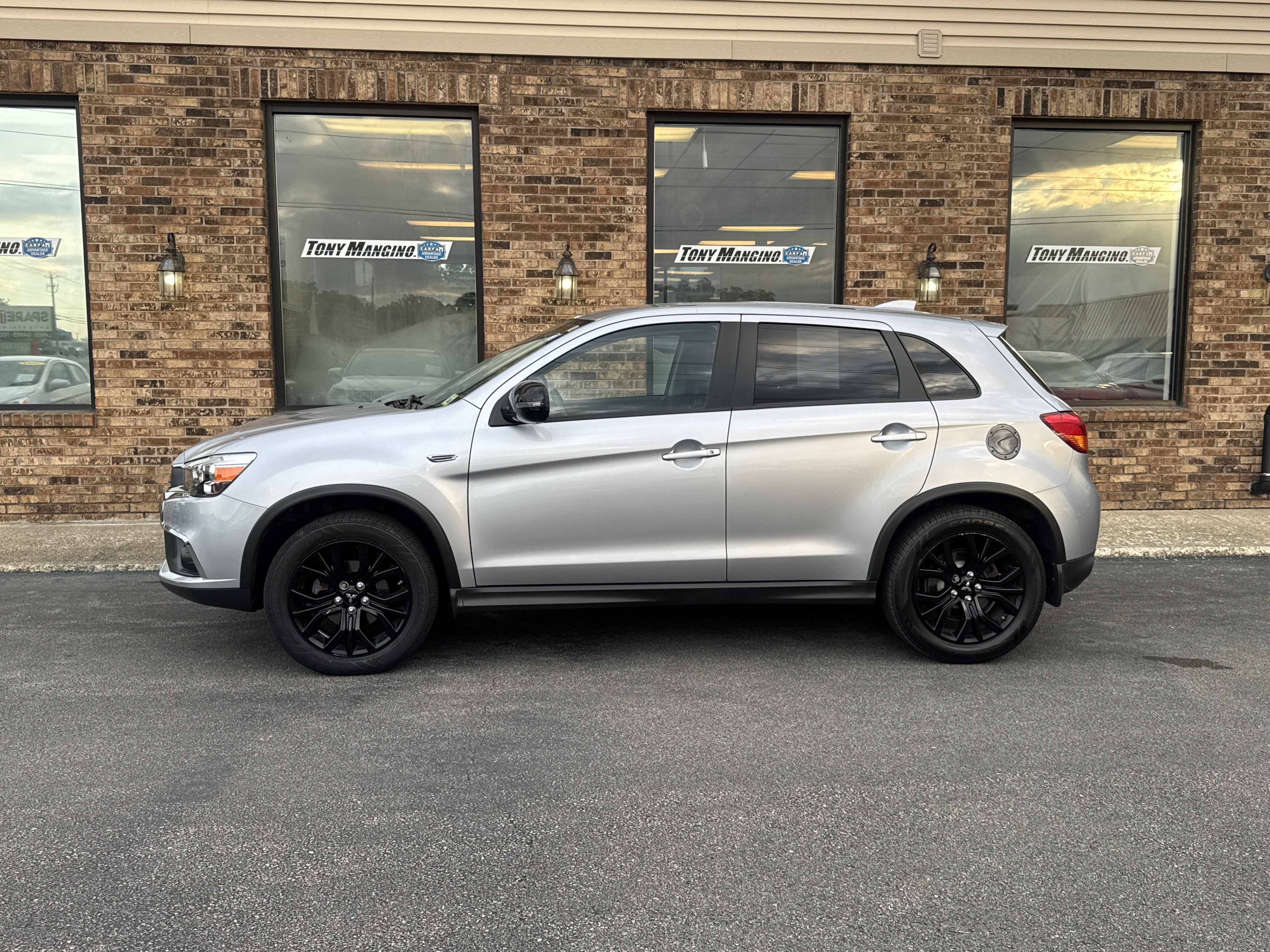 Used 2017 Mitsubishi Outlander Sport LE AWD/4WD image 2