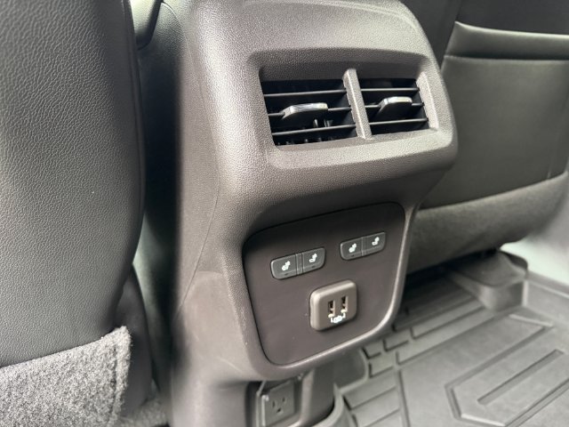 Certified 2024 Chevrolet Equinox Premier FWD image 29