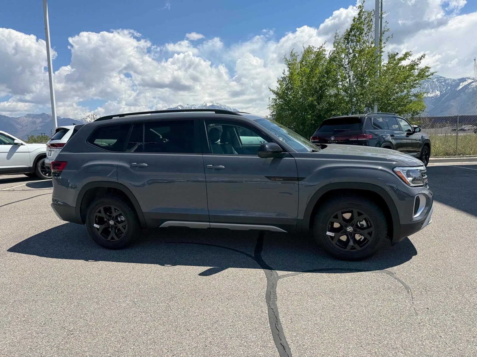 New 2026 Volkswagen Atlas Peak Edition AWD/4WD image 8