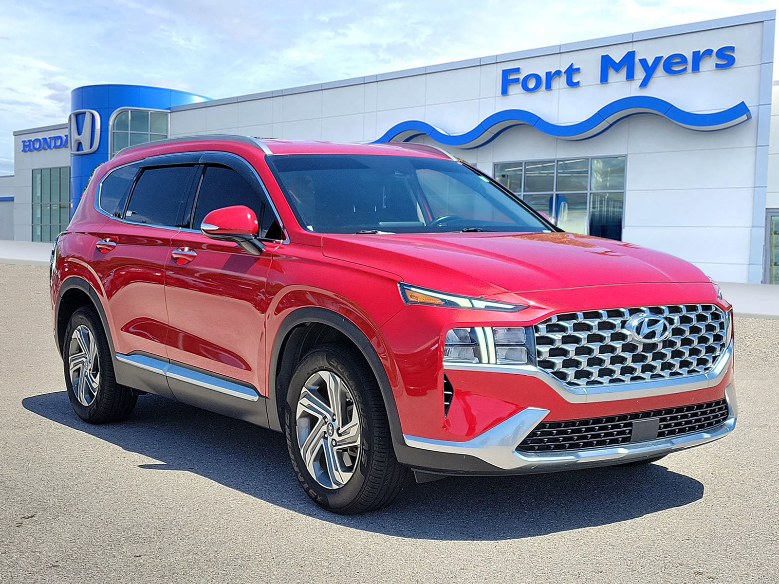 Used 2021 Hyundai Santa Fe SEL w/ Convenience Package image 1