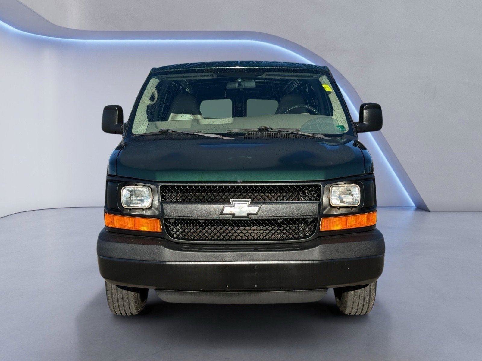 Used 2005 Chevrolet Express 3500 Extended image 8