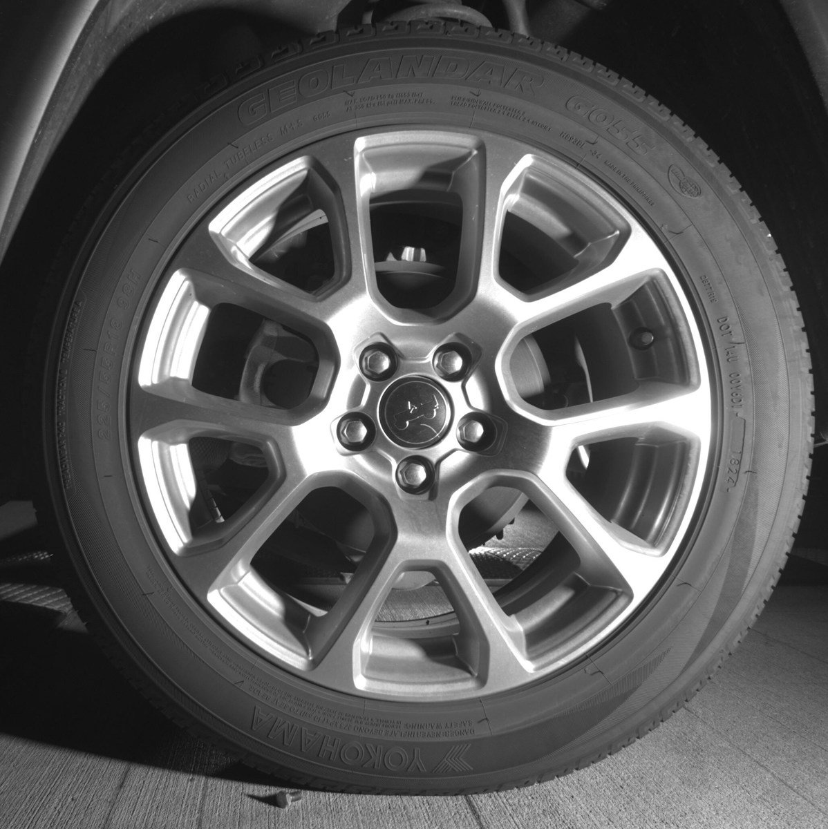 Used 2025 Jeep Compass Limited image 11