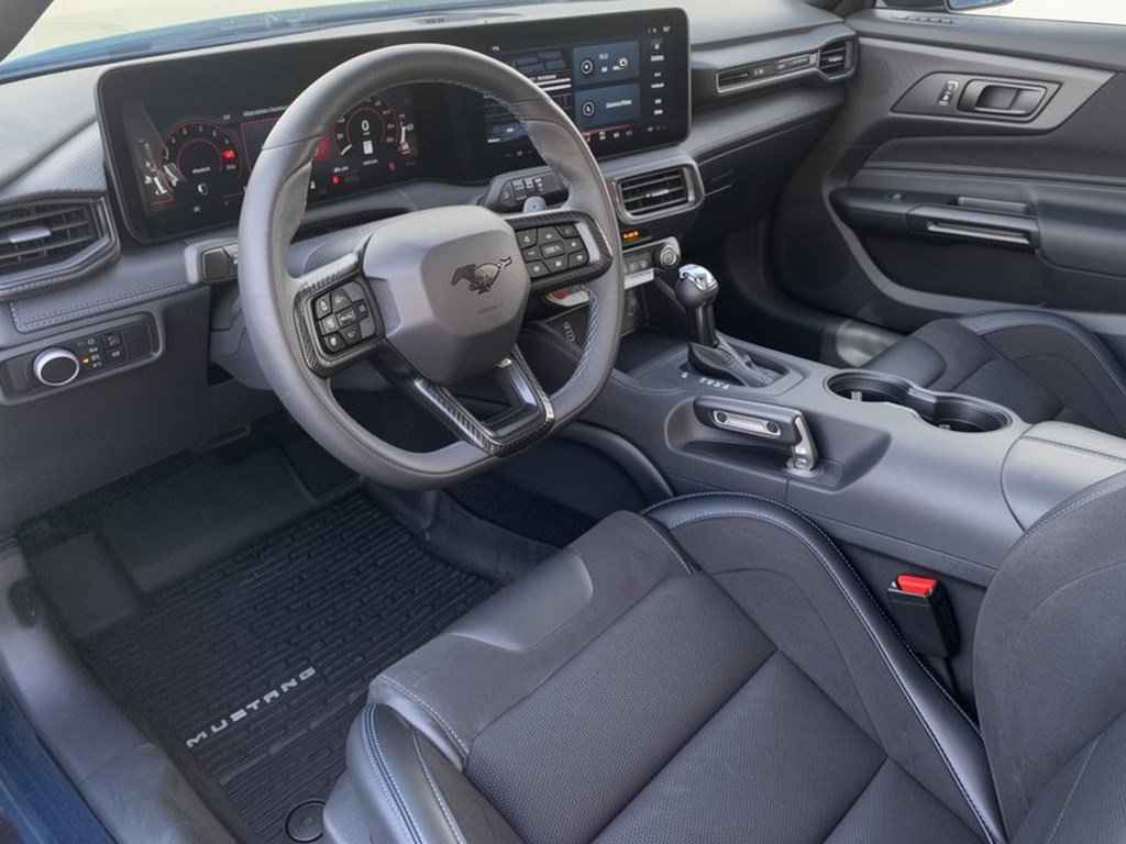 Used 2026 Ford Mustang Dark Horse RWD image 4