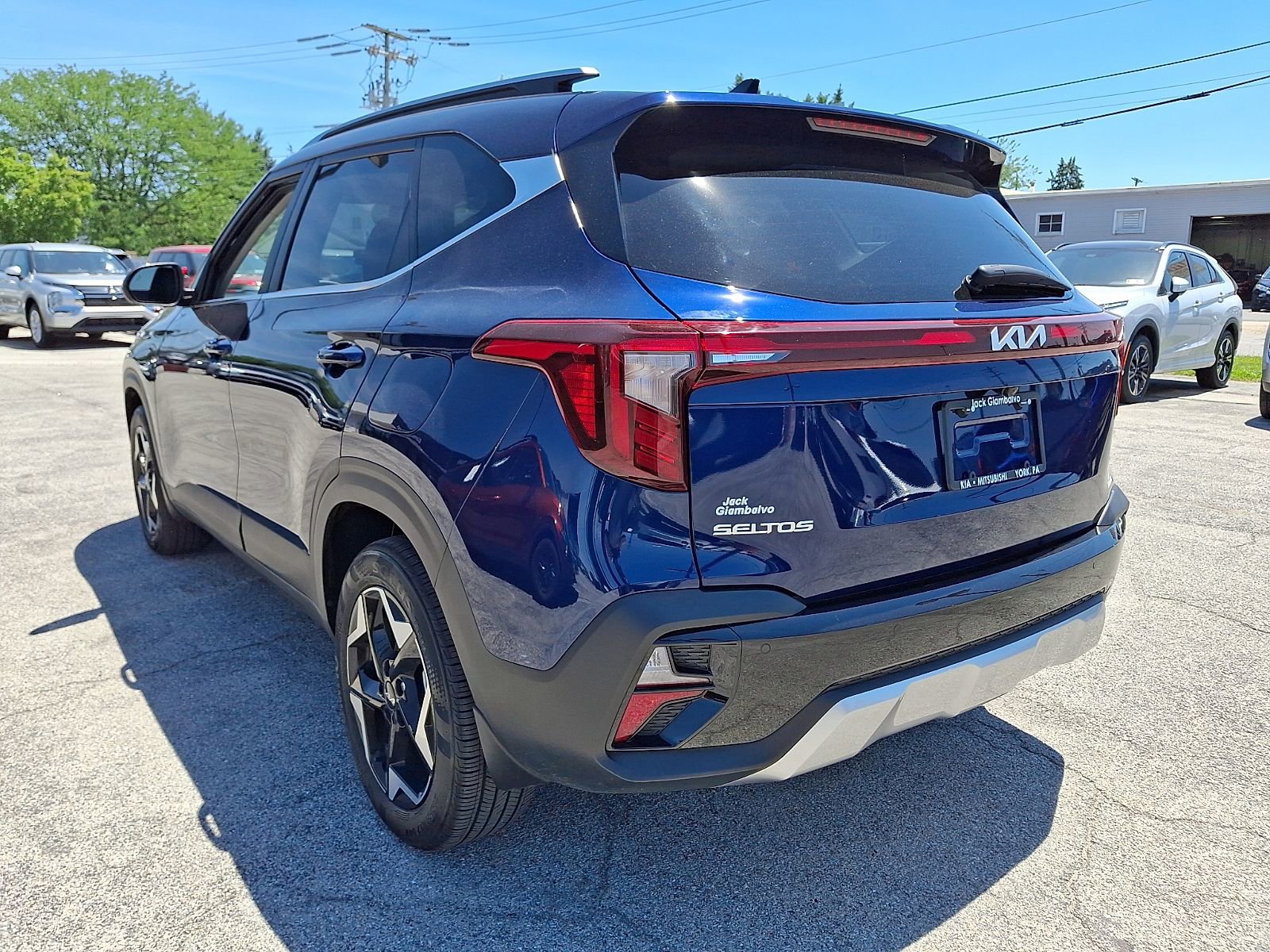 Used 2025 Kia Seltos EX AWD/4WD image 5