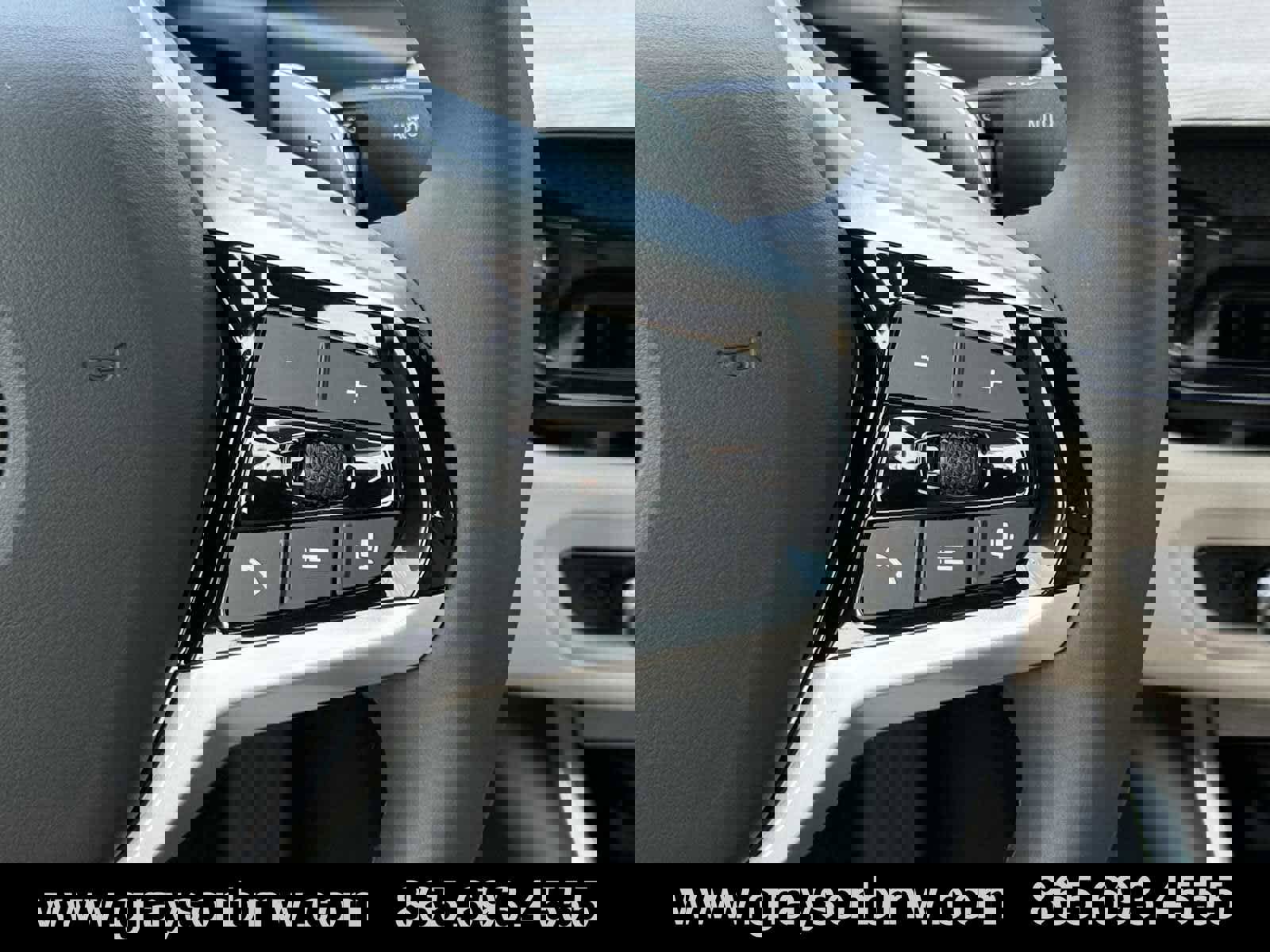 Used 2025 BMW 330i xDrive Sedan w/ Premium Package image 30