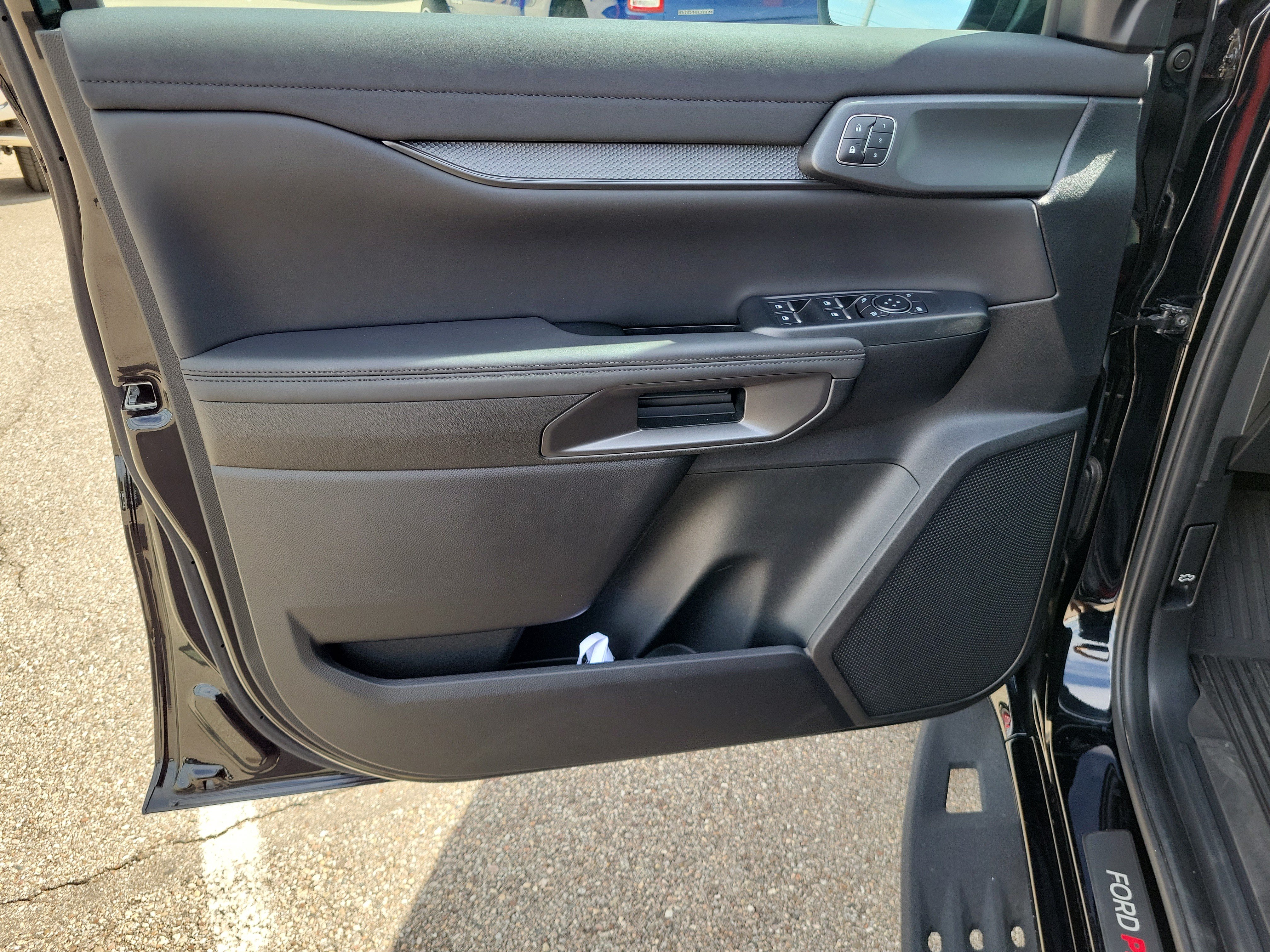 Used 2025 Ford Ranger Raptor AWD/4WD image 18