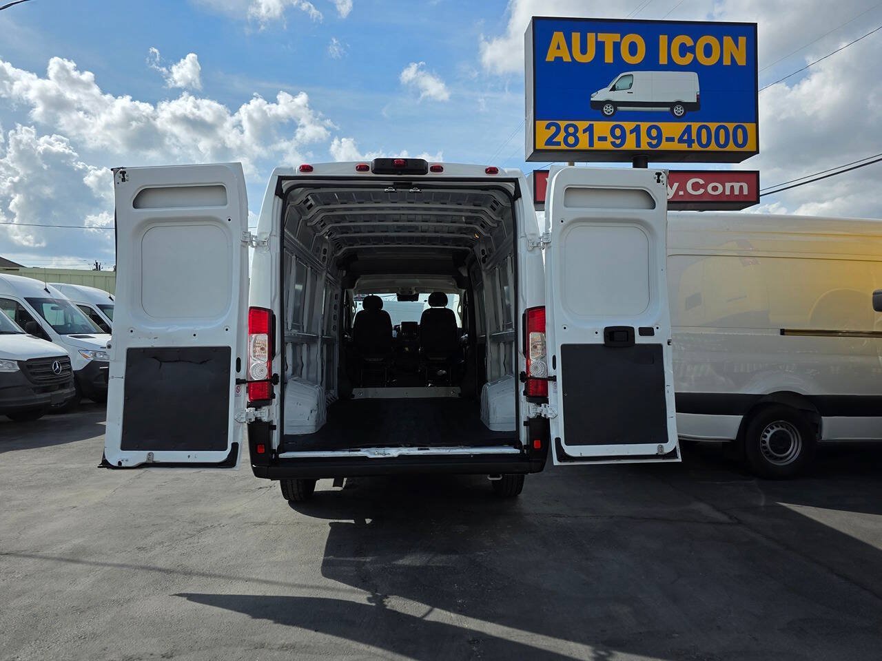 Used 2023 RAM ProMaster 3500 w/ Driver Convenience Group FWD image 14