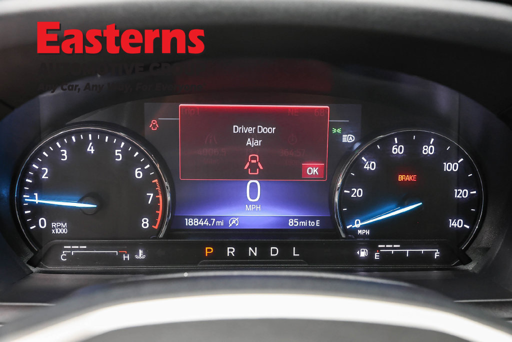 Used 2023 Ford Explorer XLT AWD/4WD image 19