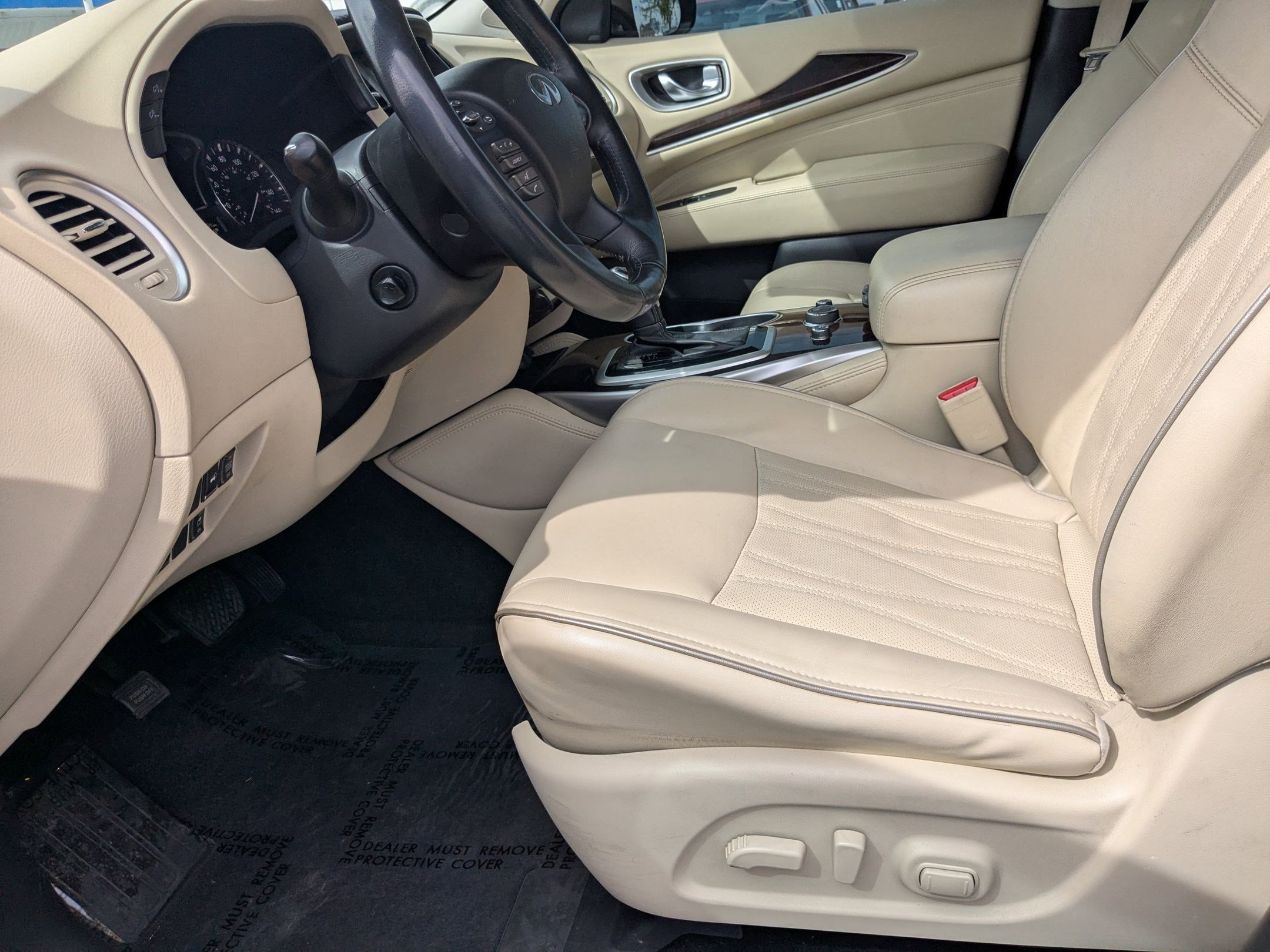 Used 2017 INFINITI QX60 Luxe w/ Deluxe Technology Package image 17