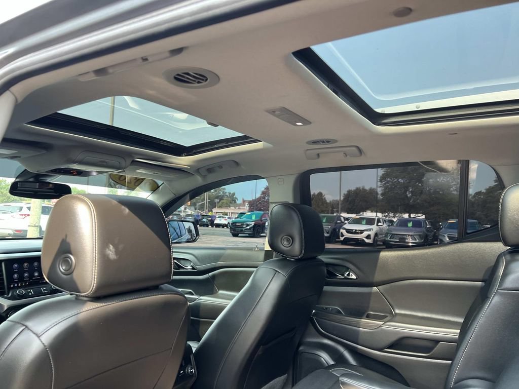 Used 2020 GMC Acadia SLT AWD/4WD image 13