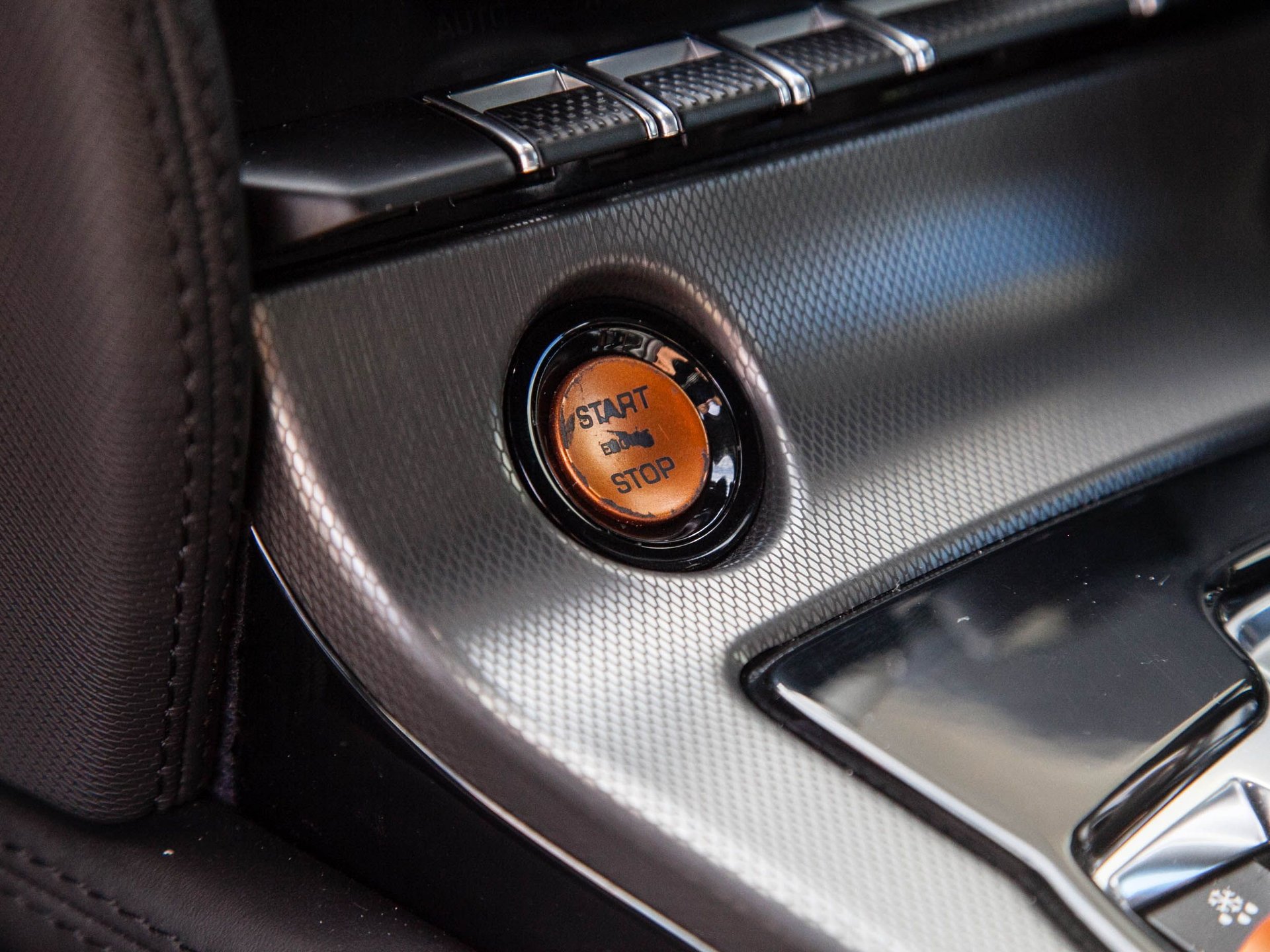 Used 2015 Jaguar F-TYPE S image 21