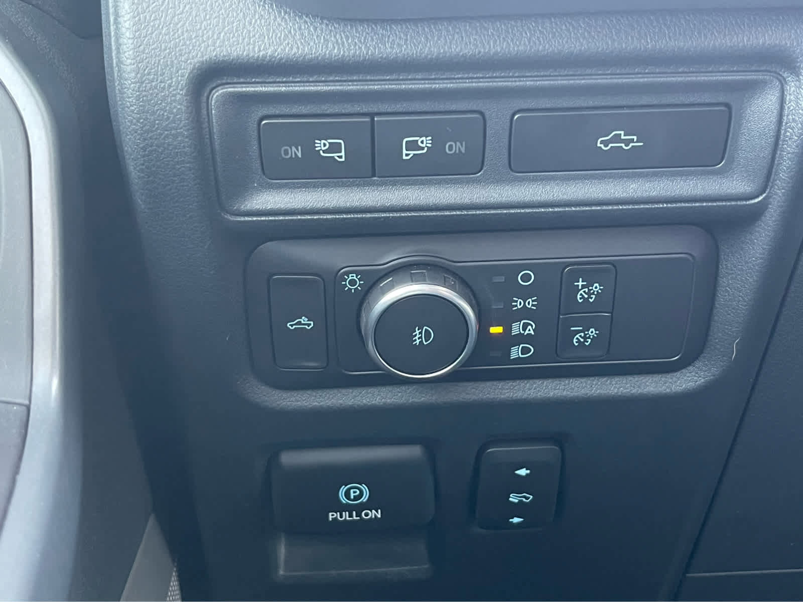 Used 2021 Ford F150 Lariat w/ Max Trailer Tow Package image 16