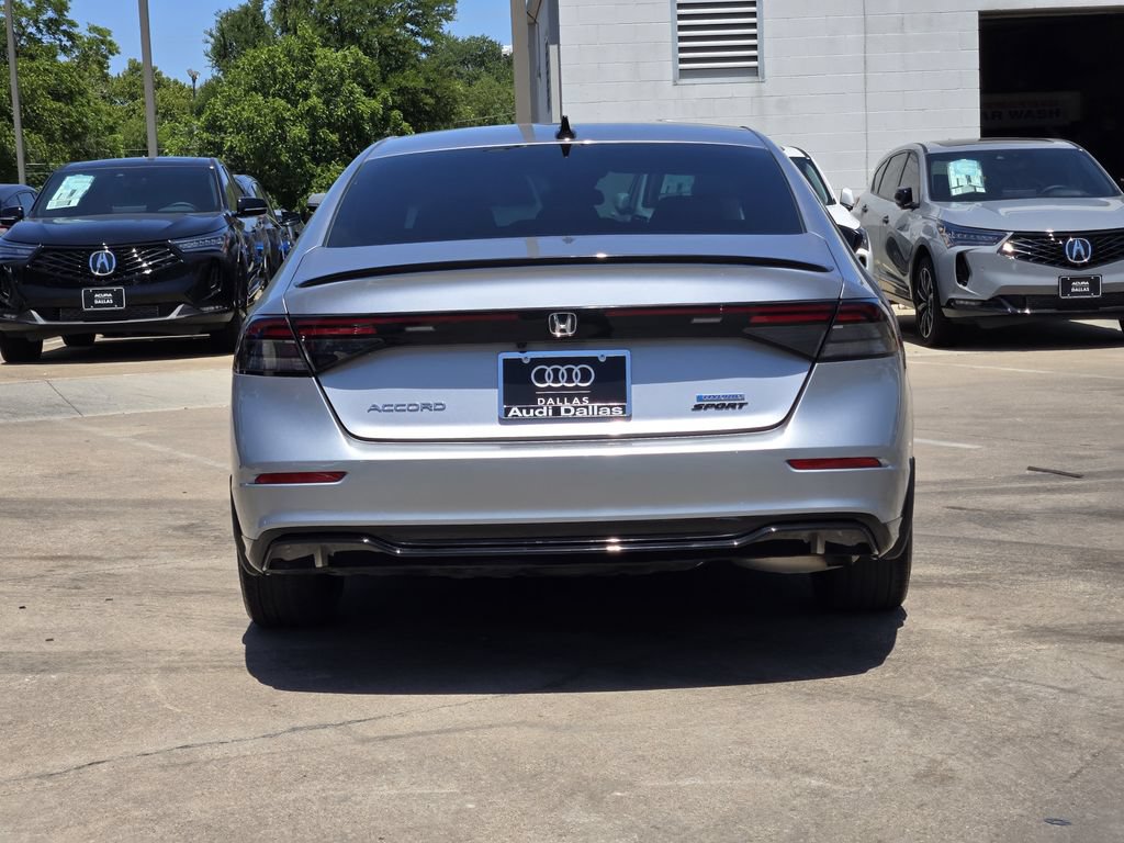 Used 2023 Honda Accord Sport image 9
