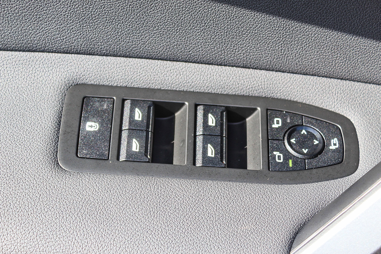 New 2026 BMW iX xDrive60 w/ M Sport Package image 20