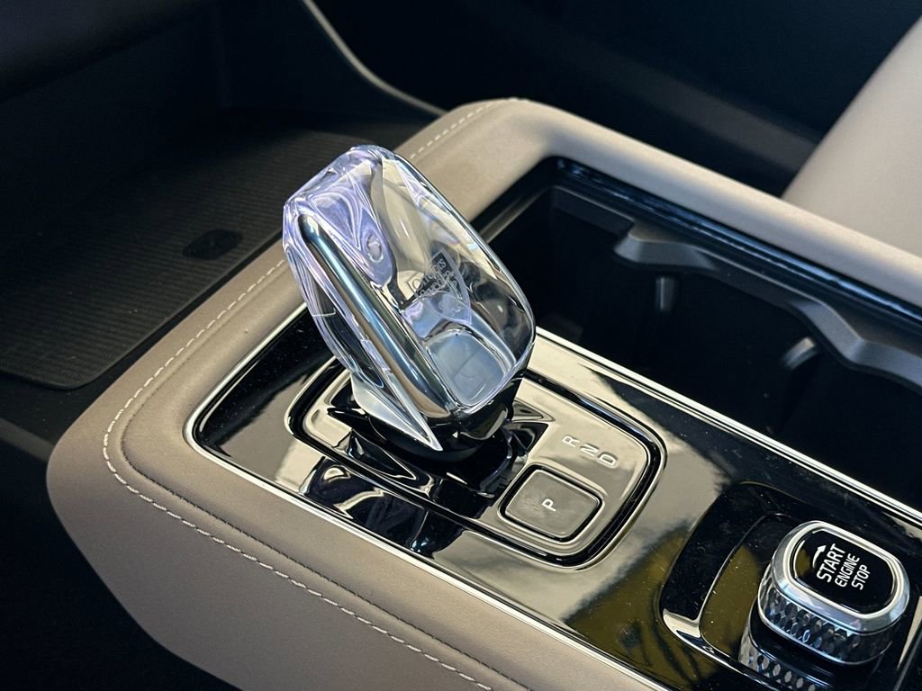 New 2026 Volvo XC90 T8 Plus w/ Protection Package Premier image 22