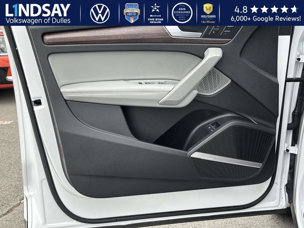 Used 2023 Audi Q5 e Premium Plus w/ Premium Plus Package image 8