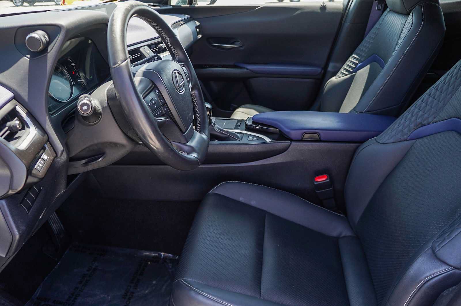 Used 2021 Lexus UX 250h w/ Premium Package AWD/4WD image 21