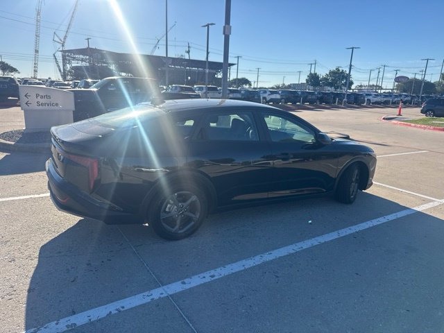 Used 2025 Kia K4 FWD image 3