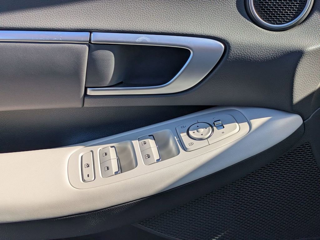 New 2025 Hyundai Sonata SEL image 12