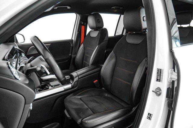 Used 2021 Mercedes-Benz GLB 35 AMG 4MATIC image 29