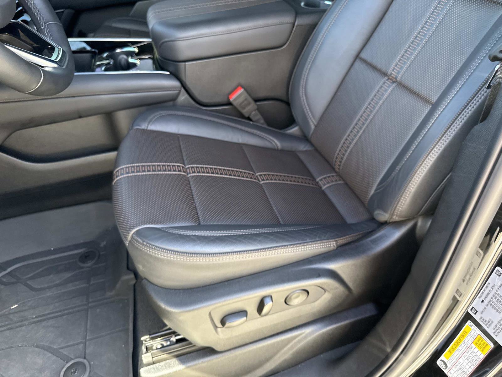 Used 2025 Chevrolet Tahoe High Country image 22