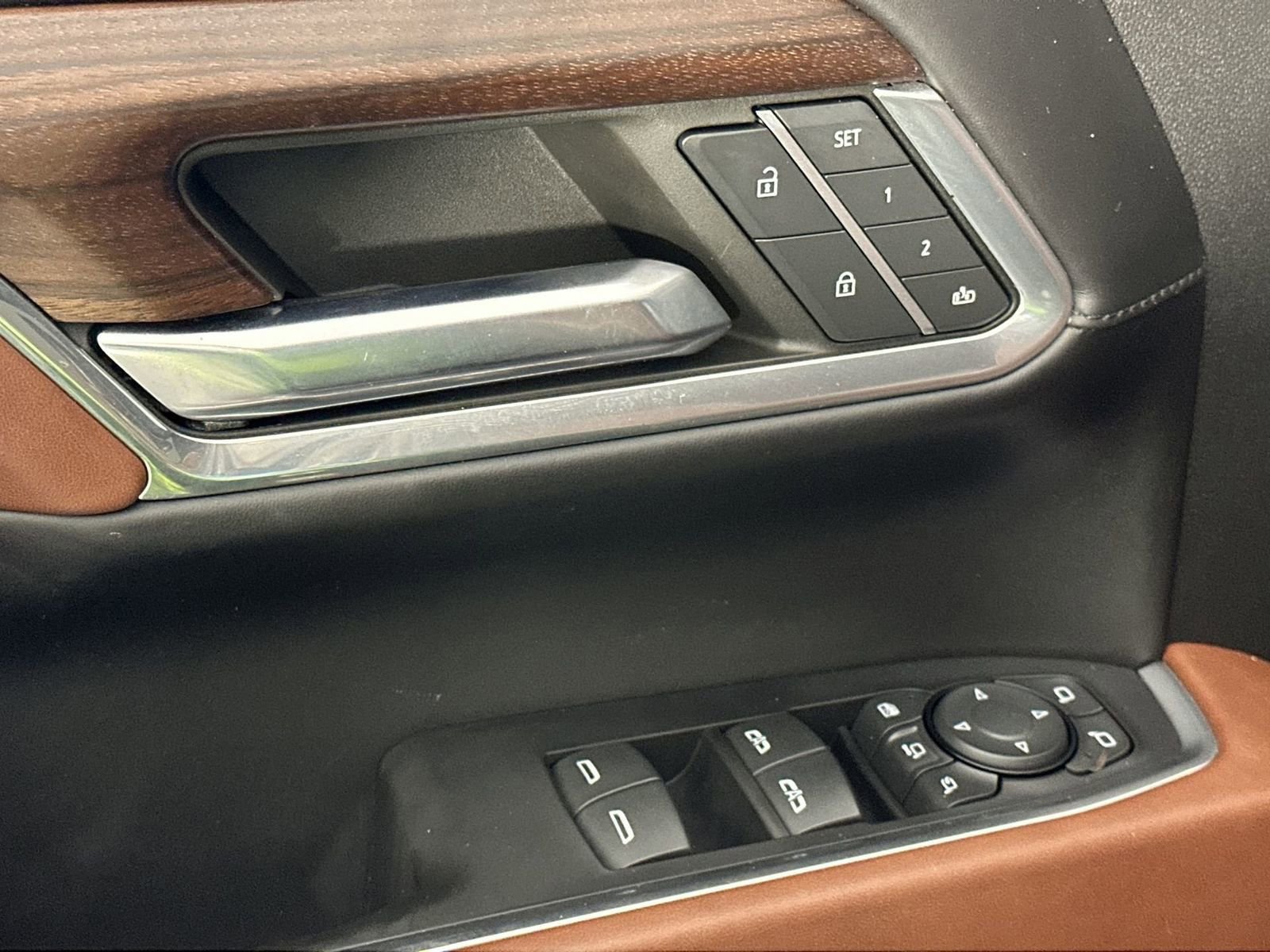 Used 2024 GMC Sierra 2500 Denali Ultimate image 17