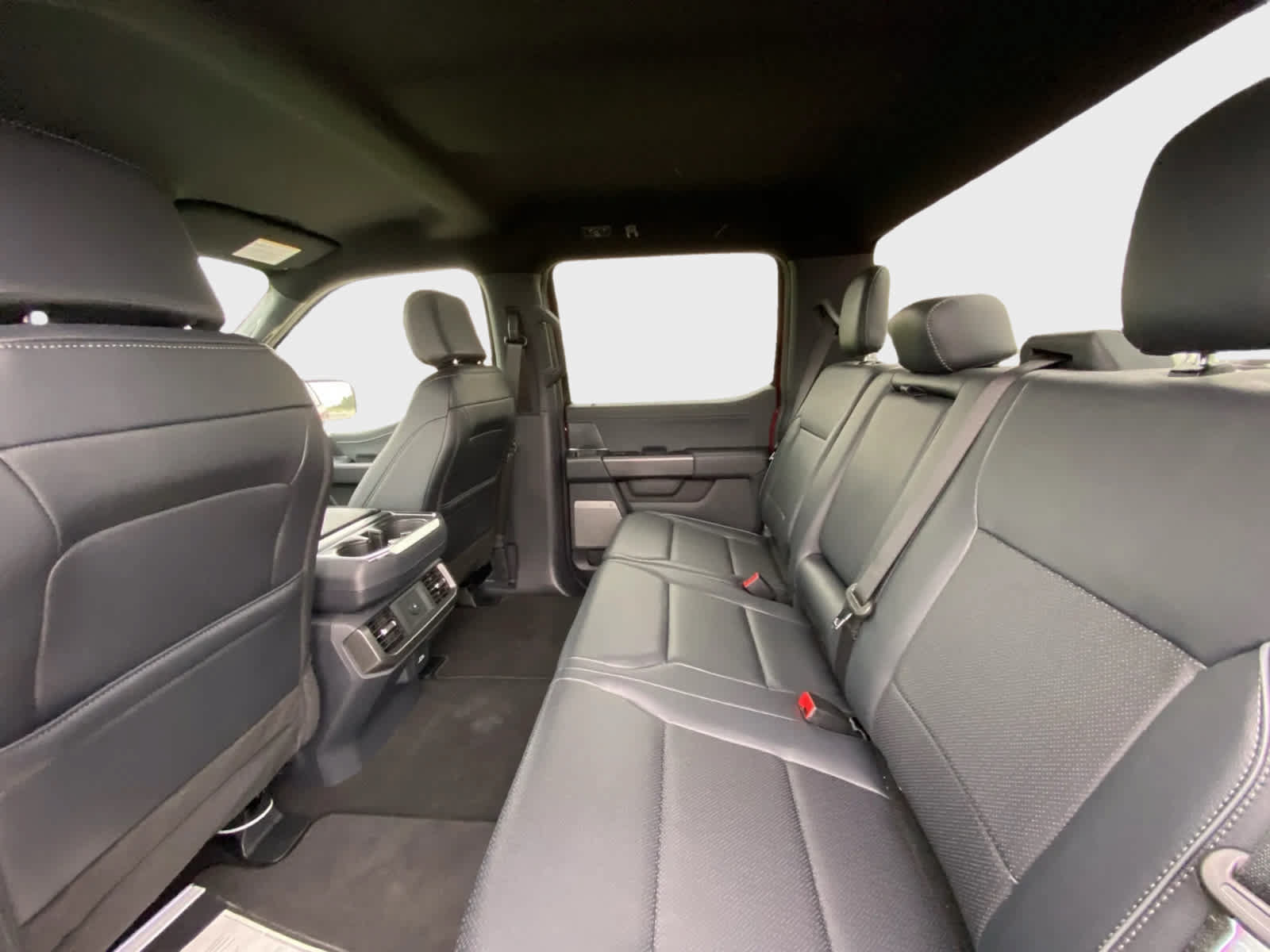 Used 2026 Ford F150 Lariat RWD image 12