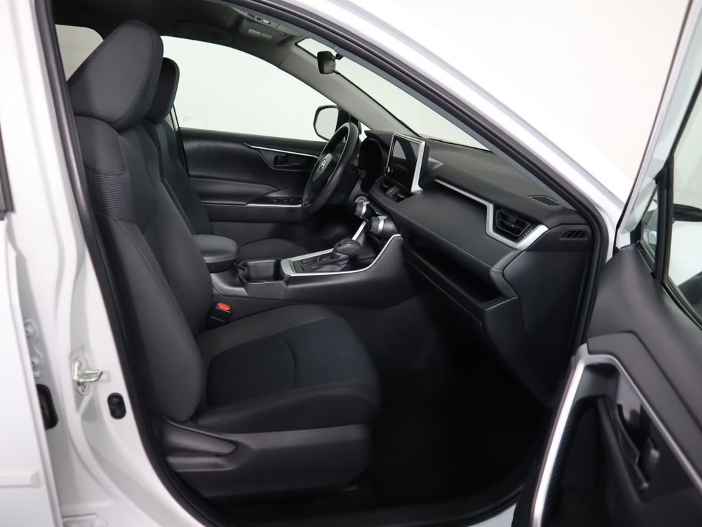 Used 2023 Toyota RAV4 LE image 20
