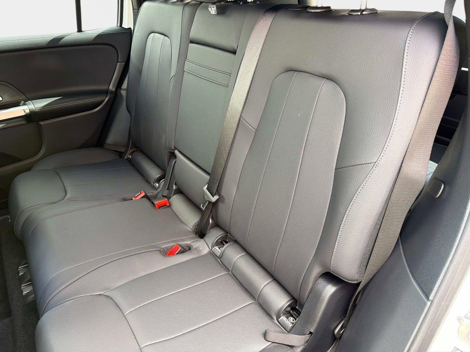 Used 2026 Mercedes-Benz GLB 250 4MATIC image 31